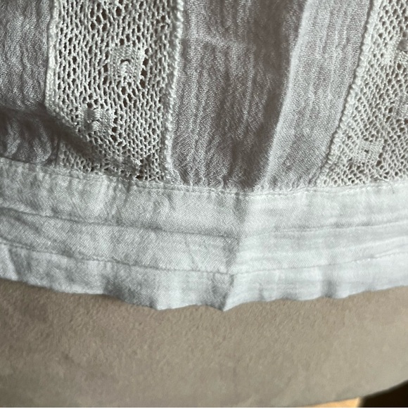 Olivaceous White Lace-Effect Trim Blouse Sz 2 - Picture 6 of 7